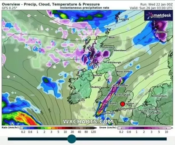 雪图显示了268英里的冰带横扫英格兰的确切时间