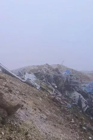 登山者发现了30年前火山坠毁中遇难的飞机乘客的尸体