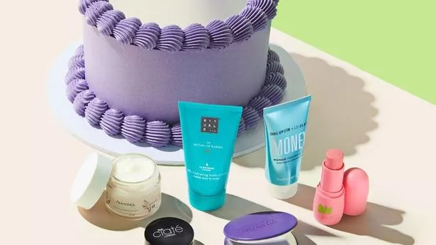 LookFantastic的粉丝只需11英镑就能买到价值超过60英镑的美容产品