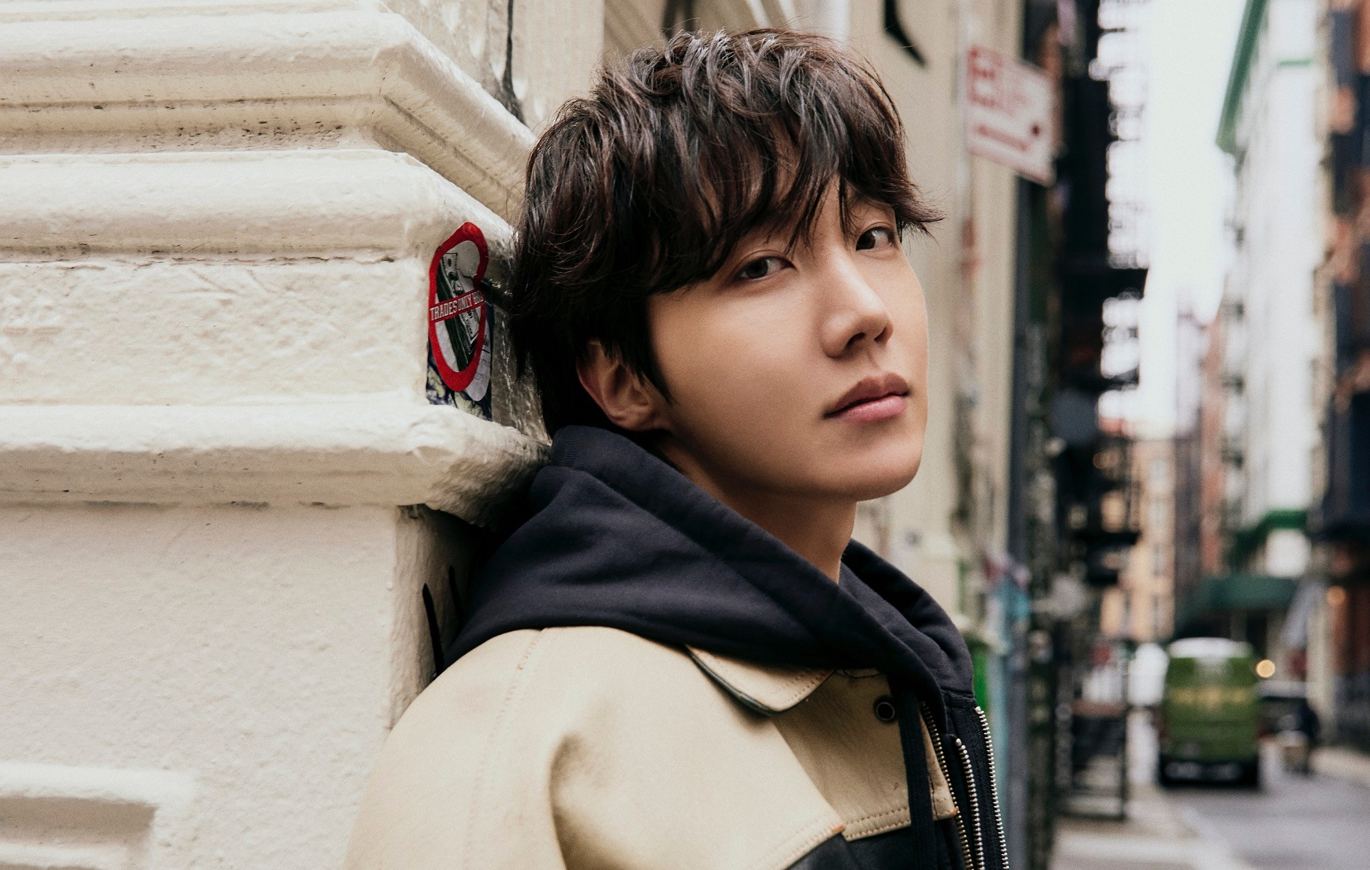 BTS的j-hope即将退役，BIGHIT MUSIC敦促粉丝不要访问网站